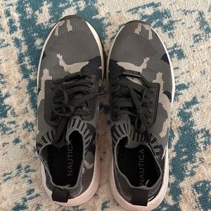Women’s size 6.5 Nautica grey camo sneakers